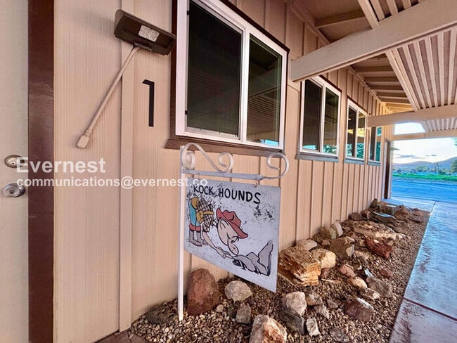 Building Photo - 28848 Del Monte Dr