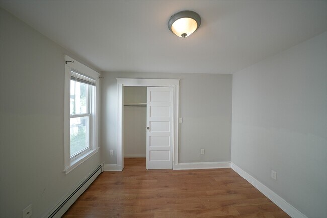 Building Photo - 15 Merrymount Ave