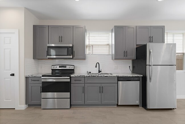 Building Photo - 5544 Shreveport Blvd