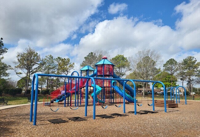 Building Photo - 7223 Yardley Dr