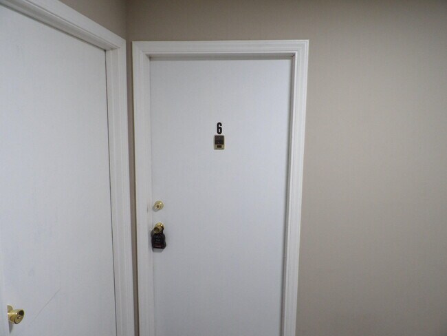 Building Photo - 434 Harrodswood Rd