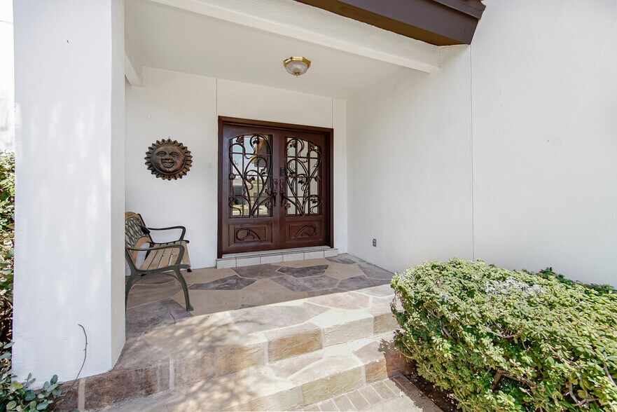 Building Photo - 6529 Jim de Groat Dr
