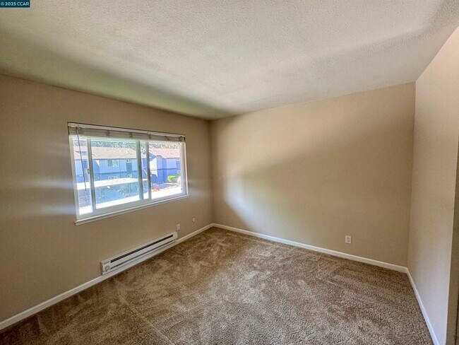 Building Photo - 315 Masters Ct