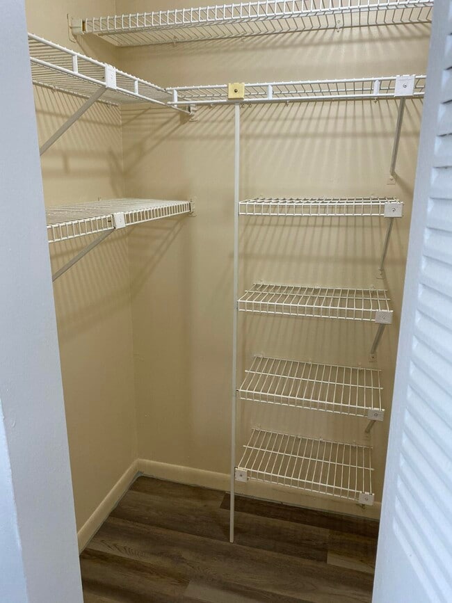 Building Photo - 6890 Royal Palm Blvd