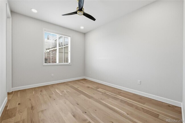Building Photo - 16910 W 95th Pl