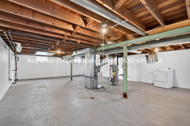 Building Photo - Charming Rehabbed 2-Bedroom Home