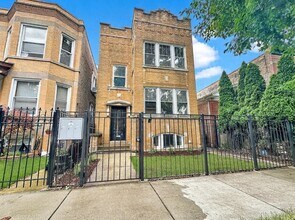 Building Photo - 1319 N Ridgeway Ave