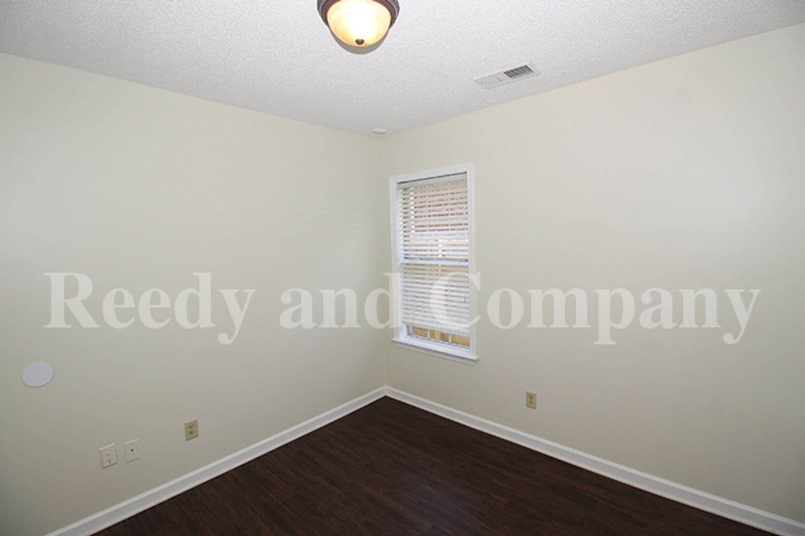 Building Photo - 7063 Parkbrook Ln