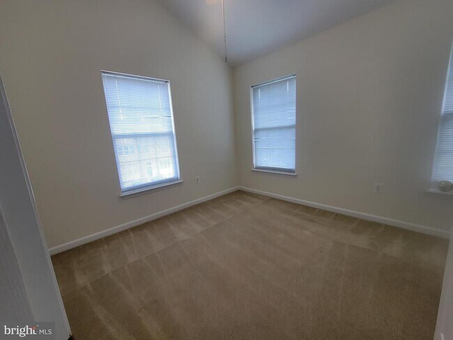Building Photo - 20872 Ivymount Terrace