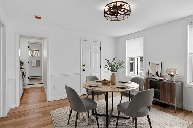 Building Photo - 28 Ekman St