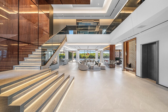 Building Photo - 2934 NE 8th Ave