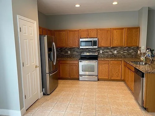 Building Photo - 6563 Marlberry Way