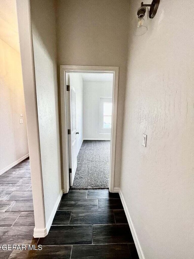 Building Photo - 13652 Glen Vista Ln