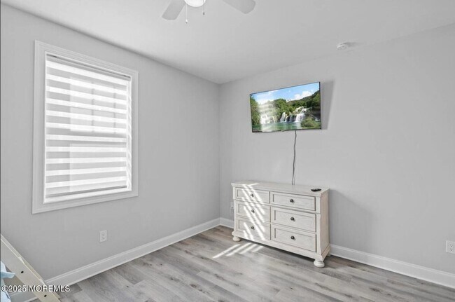 Building Photo - 207 Carteret Ave