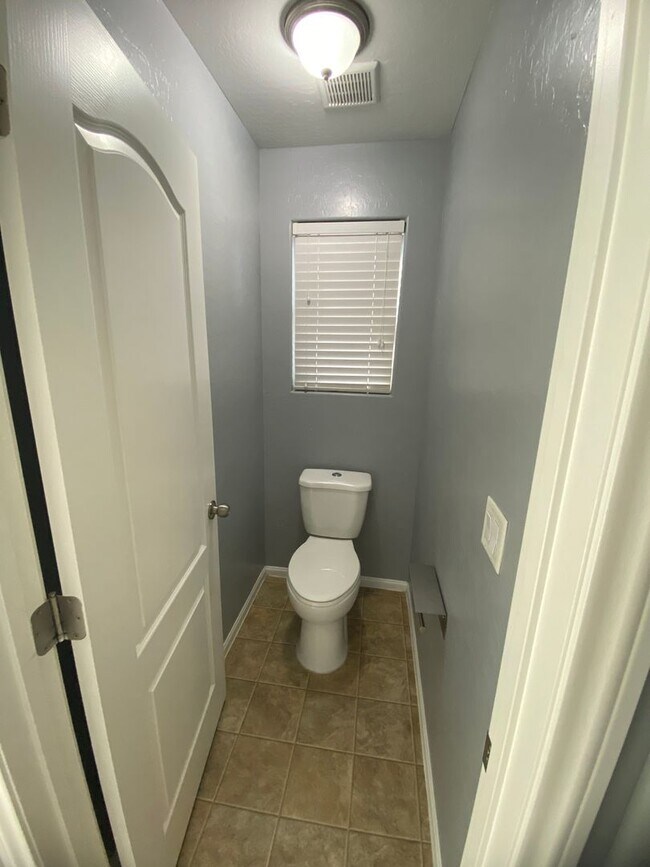 Building Photo - AMERICANA Property Mgmt - Beautiful 4 beds...