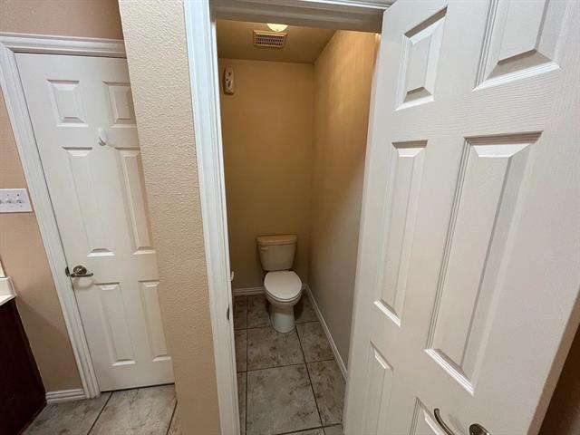 Building Photo - 4423 Westcliffe Dr