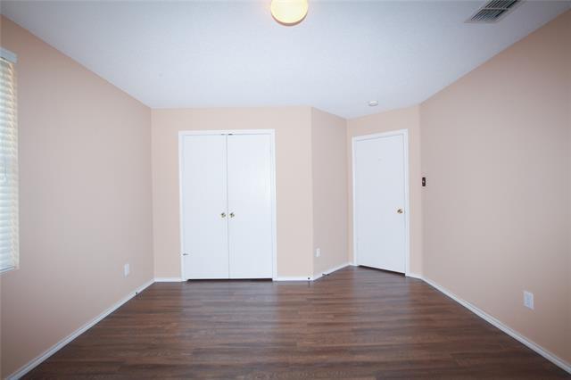 Building Photo - 1200 Willow Tree Dr