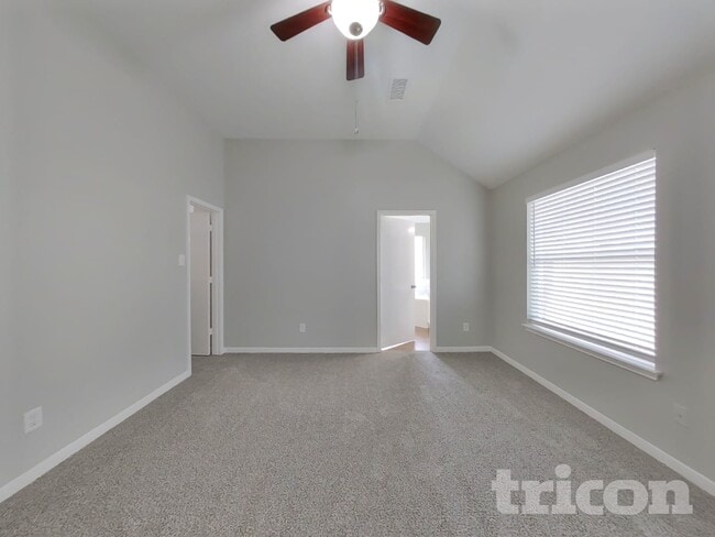 Building Photo - 6726 Misty Dale Dr