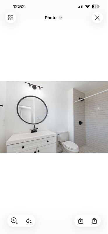 Building Photo - 1488 Ashcroft Ave