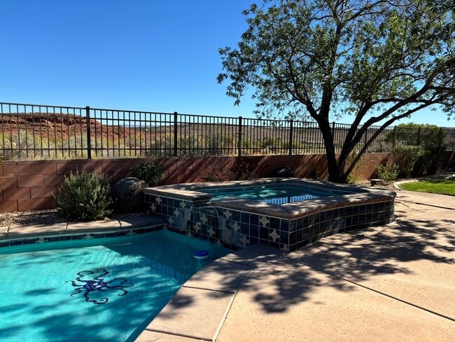 Building Photo - Short term lease! Coral Canyon on Golf Course with POOL- FURNISHED & UNFURISNHED OPTION