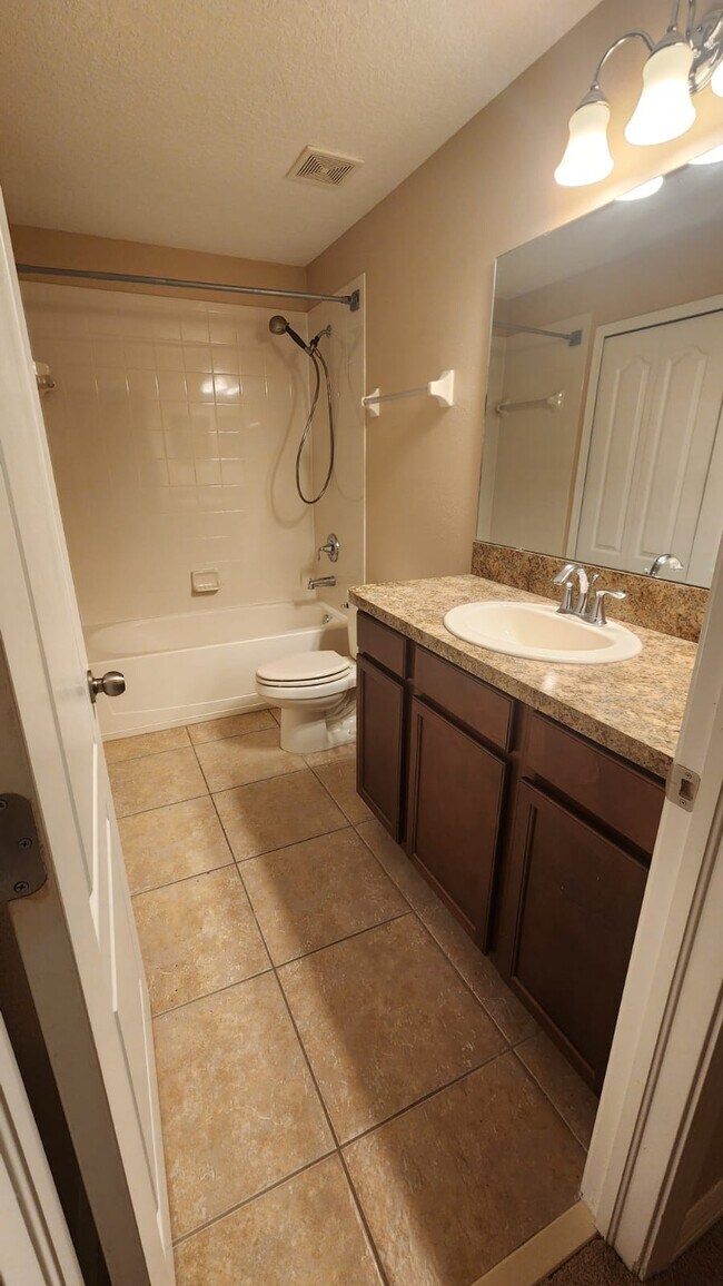 Building Photo - 372 Carina Cir