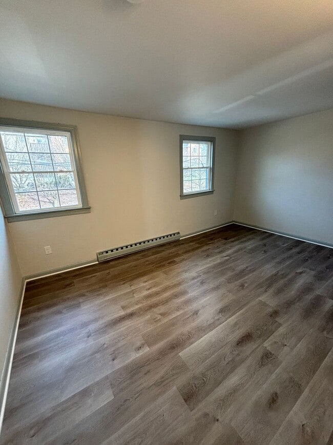 Building Photo - Beautiful 4 Bedroom 1.5 Bath House in Pottstown!