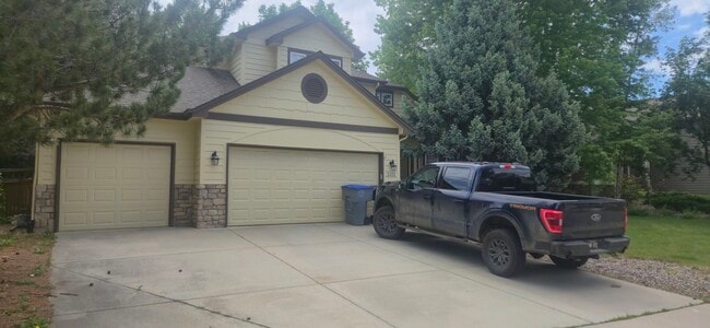 Building Photo - 2312 Creekside Dr
