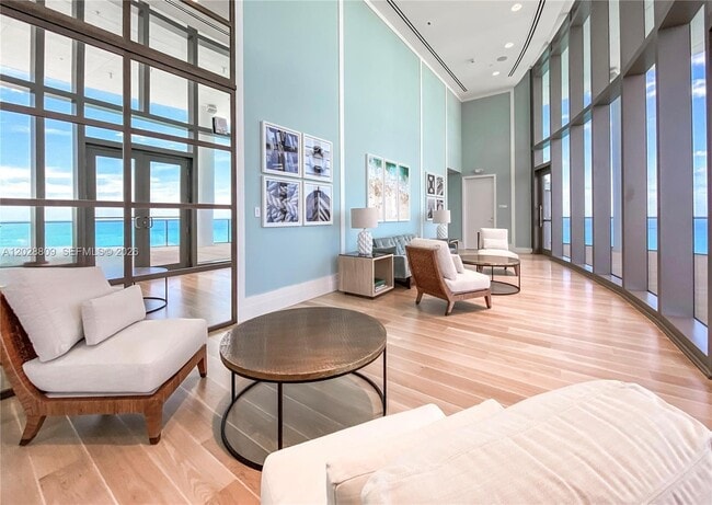 Building Photo - 15701 Collins Ave