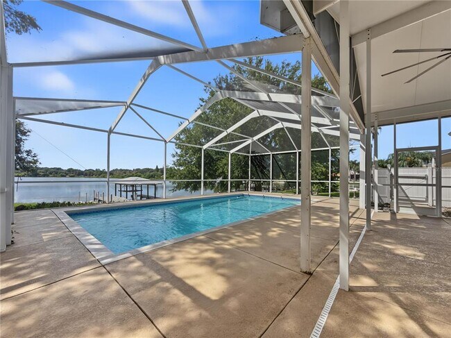 Building Photo - 125 Lake Roy Dr