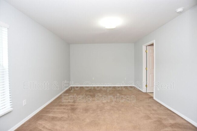 Building Photo - 1615 Laurel Meadows Dr