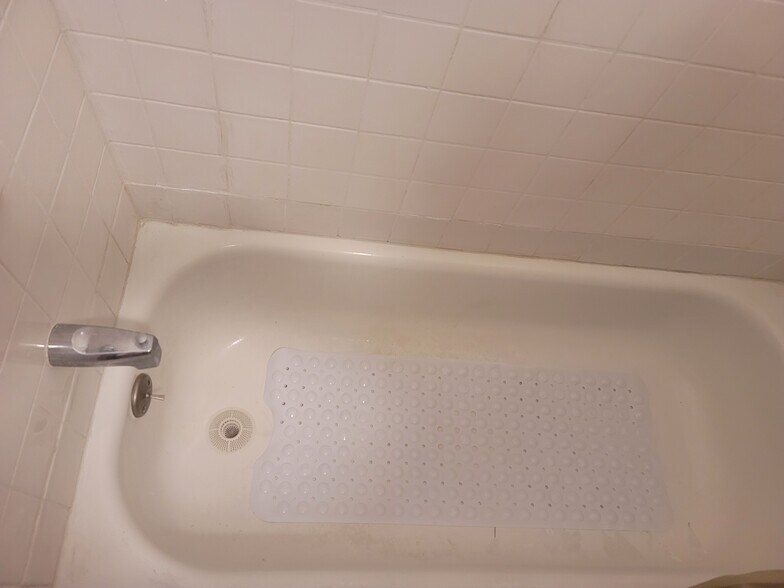 Building Photo - 1622 Bainbridge St