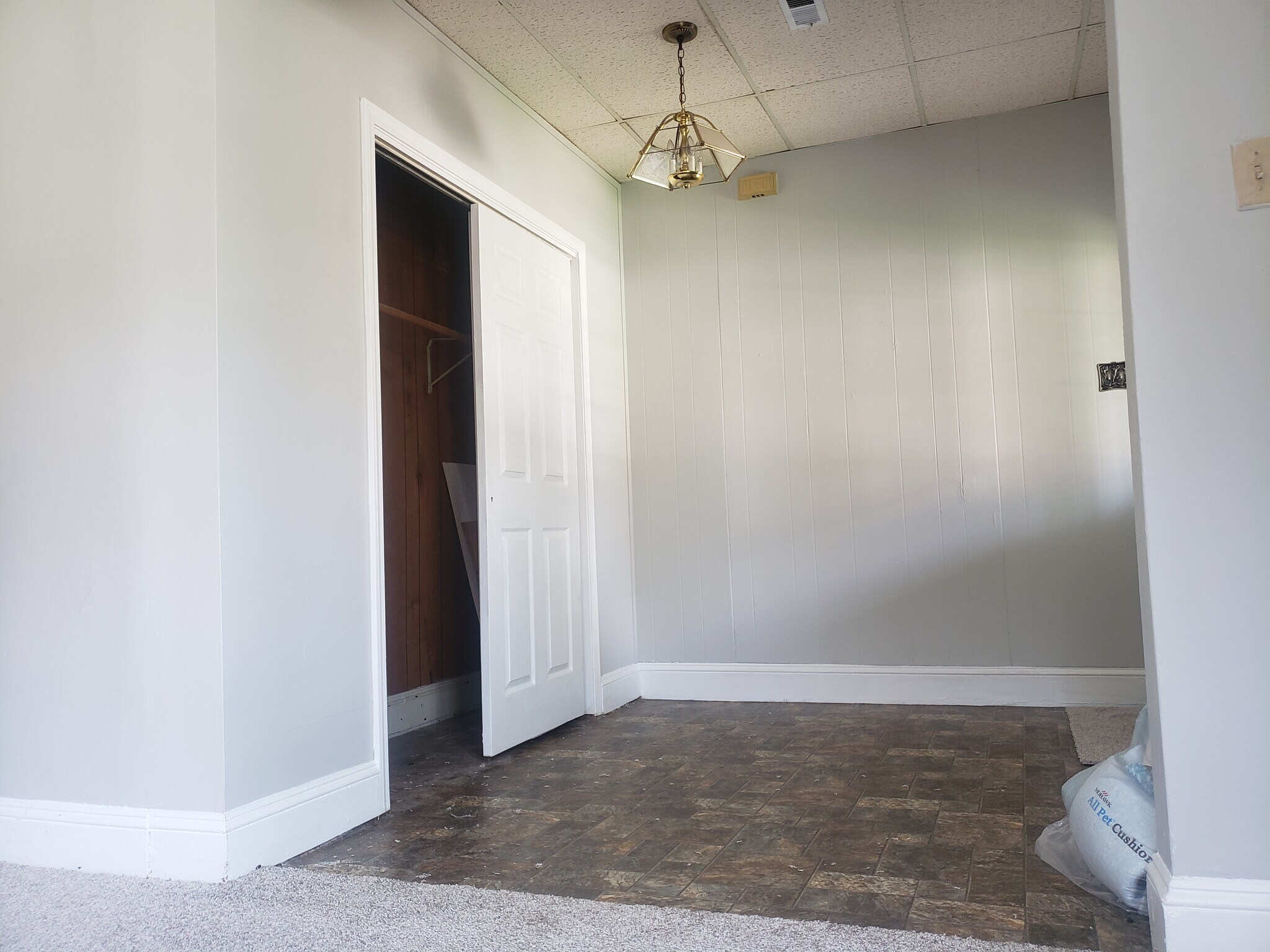 Building Photo - 1015 W High St