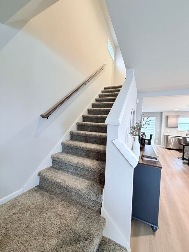 Building Photo - 3 Bed / 2.5 Bath Brand New House in Waunakee, WI!