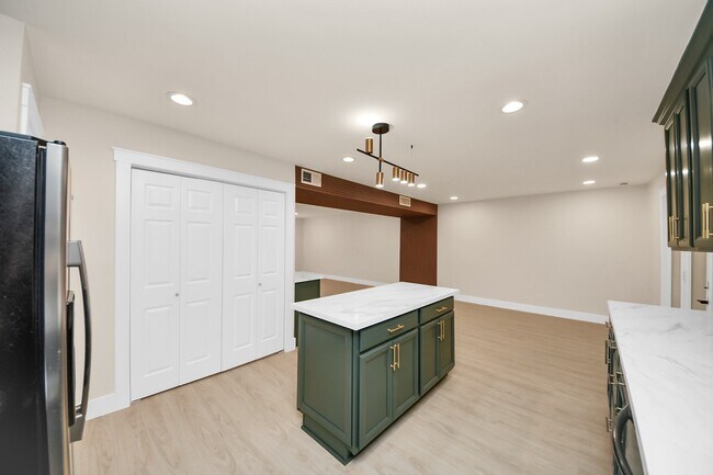 Building Photo - 14647 Perthshire Rd