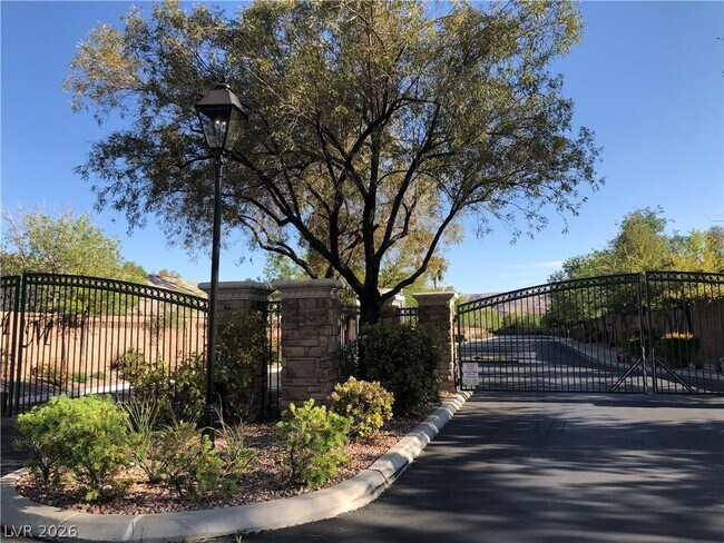 Building Photo - 10916 Bandol Pl