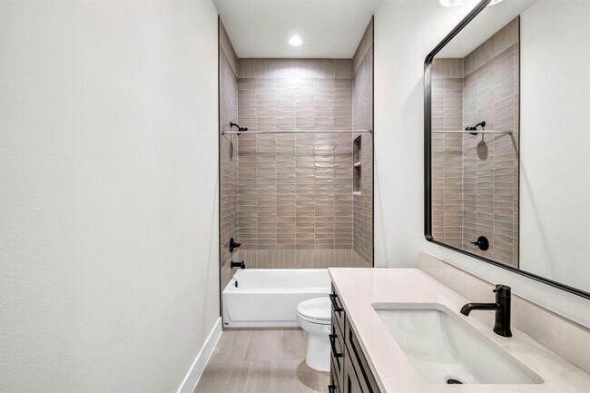 Building Photo - 8209 Polar Dr