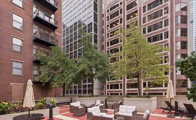 Building Photo - 212 W Washington St