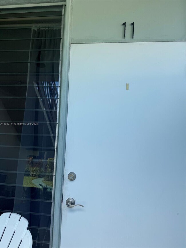 Building Photo - 1070 98th St