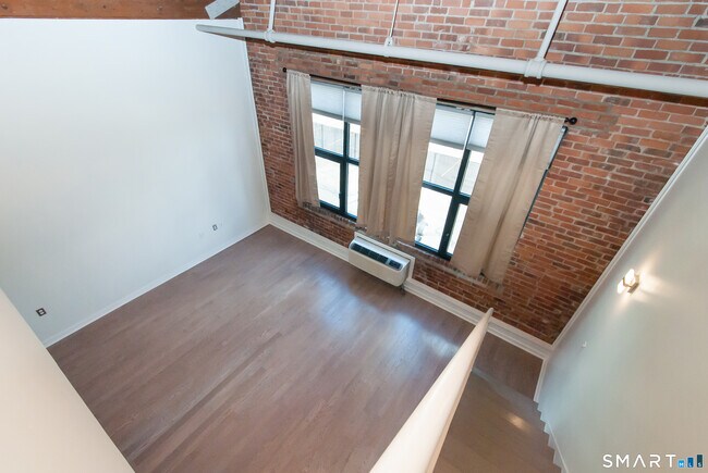 Building Photo - 149 Water St