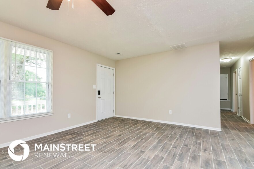 Building Photo - 3717 Paddington Trail