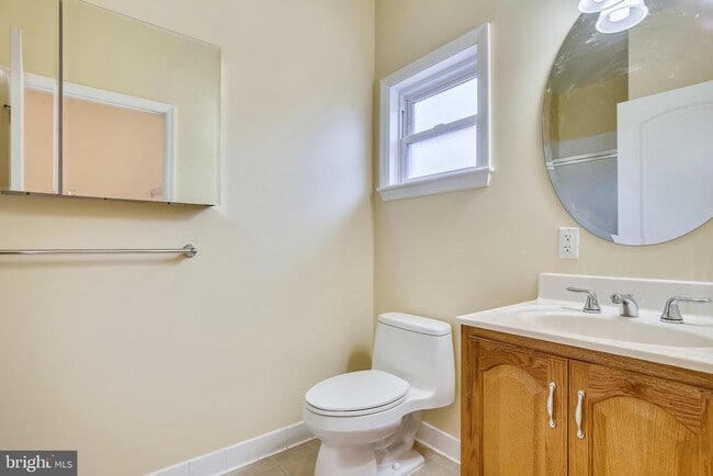 Building Photo - 119 N Peyton St