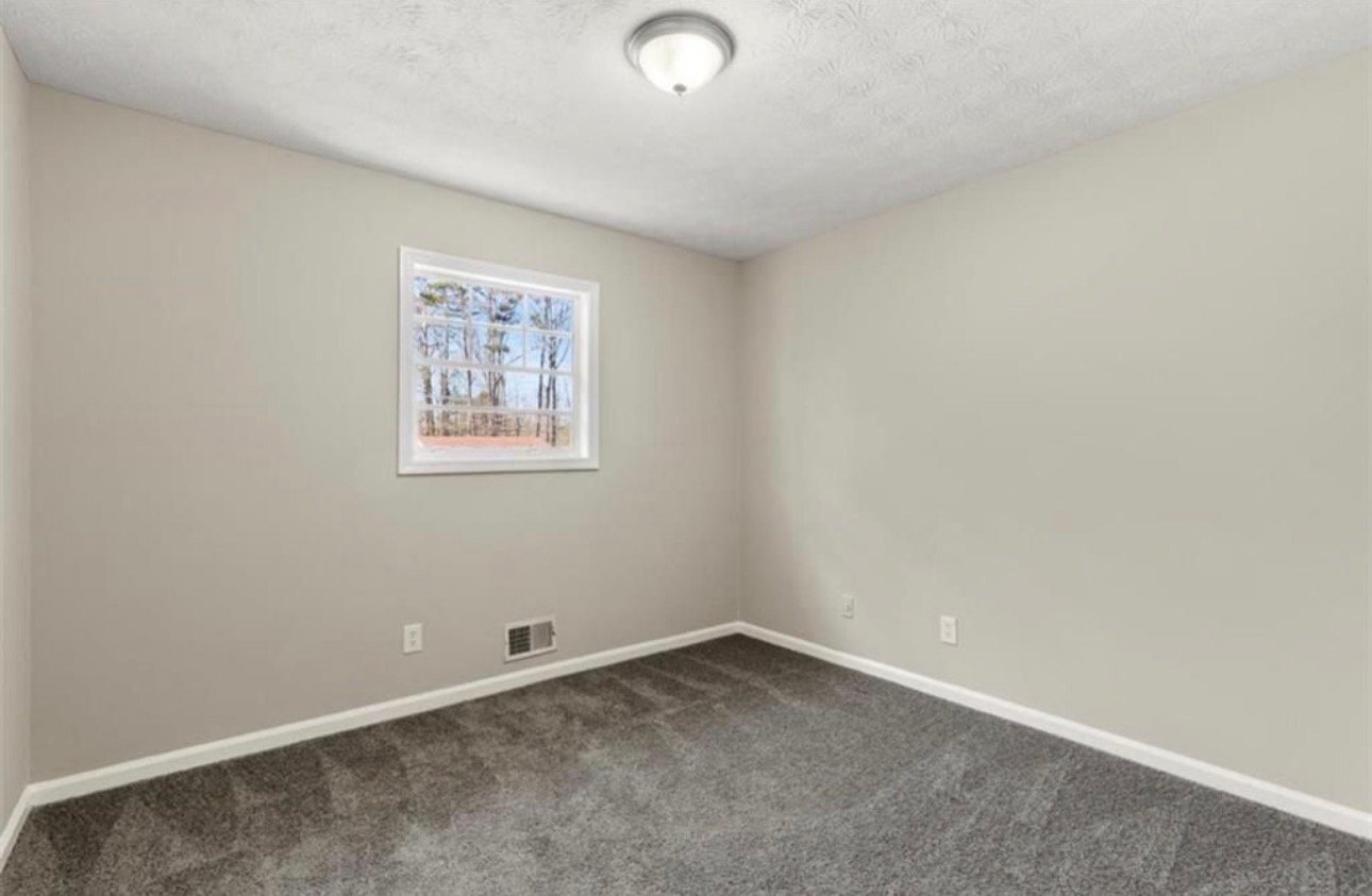 Building Photo - 3800 Leisure Ln