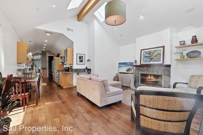 Building Photo - 2 br, 1 bath House - 614 10th St - 614 10t...