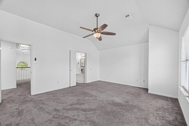Building Photo - 1253 El Camino Village Dr