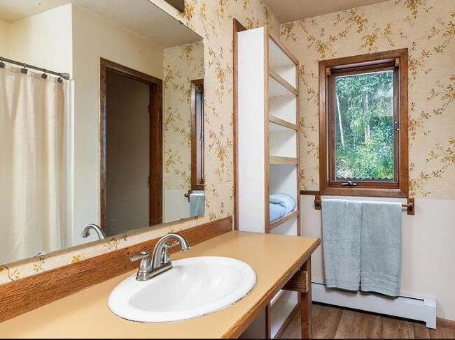 Building Photo - 2 br, 1 bath House - 3752 Mariposa Lane