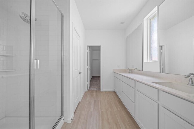 Building Photo - 6410 Laguna Terra Dr