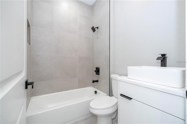 Building Photo - 49 Santa Fe St