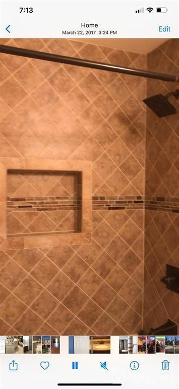 Building Photo - 11 Bristol Dr