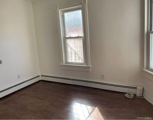 Building Photo - 103 W Main St