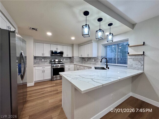 Building Photo - 8405 Shady Shores Cir